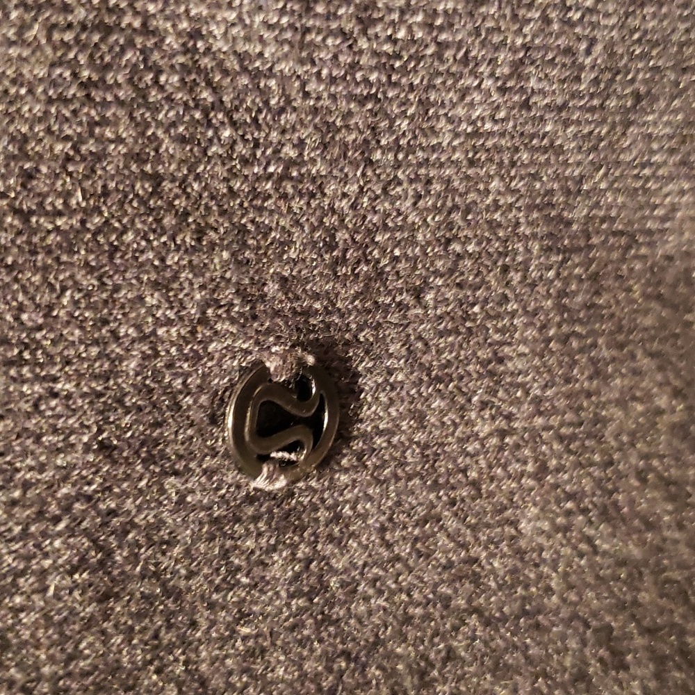lululemon Grey Cape - Picture 4 of 4